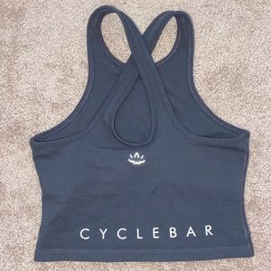 Cyclebar beyond yoga crop size small